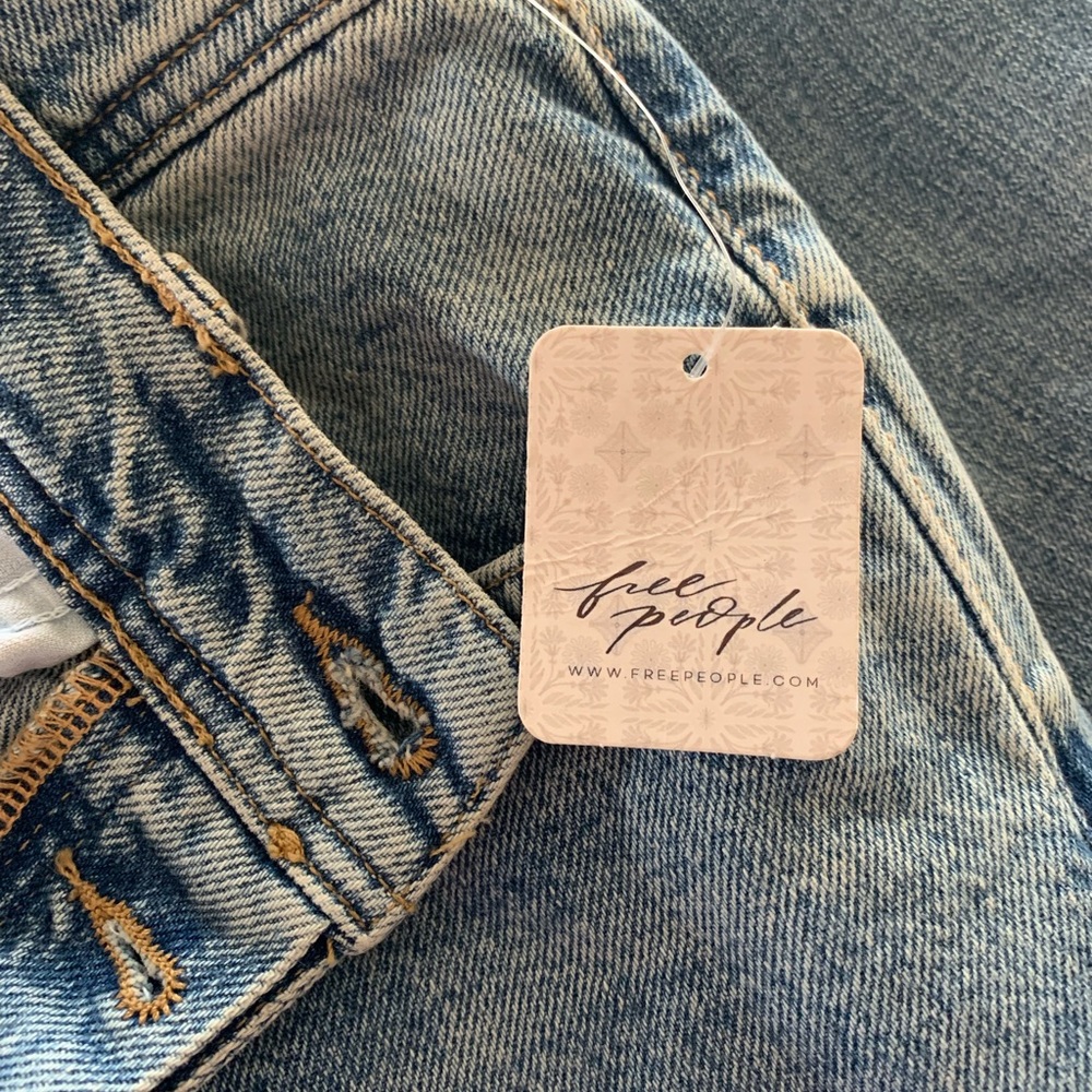 Super Cute Free People wide leg jeans!